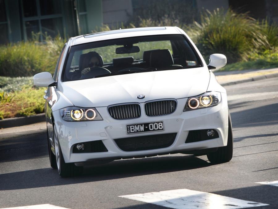  BMW 325i Sedan M Sport Package 2011 года  (AU) (фото 6 из 11)